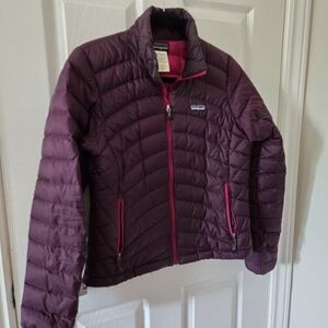 Ladies Patagonia down sweater jacket